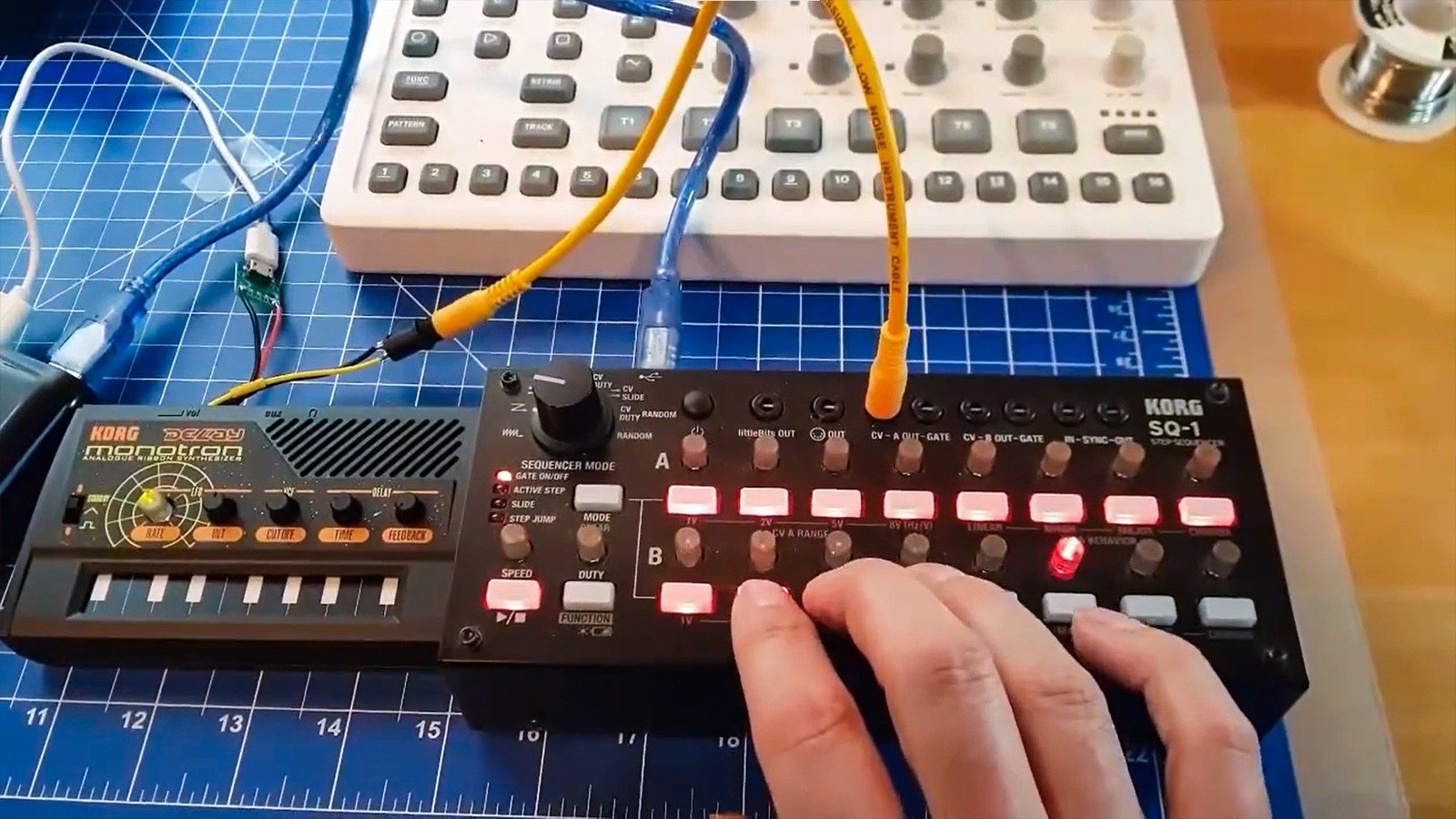 Modding my Monotron Delay